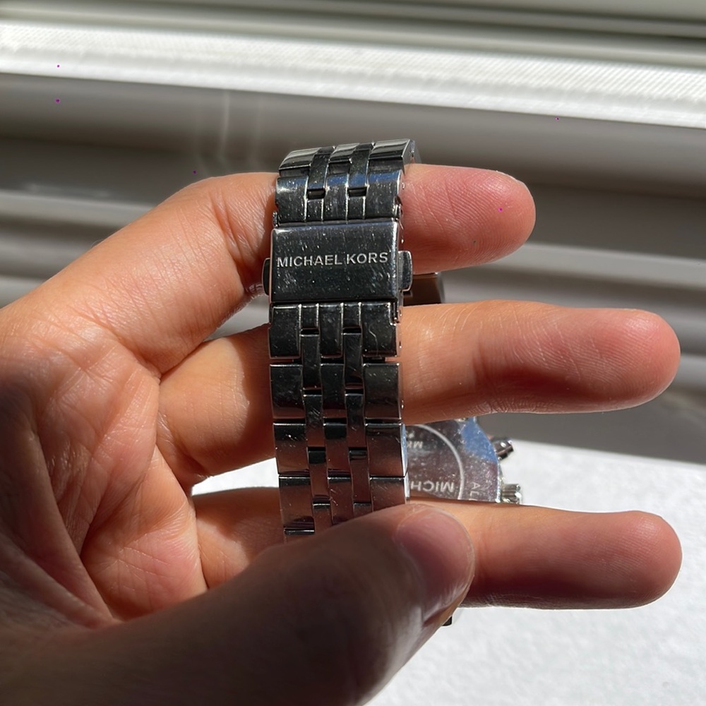 Michael Kors Watch - Picture 6 of 9